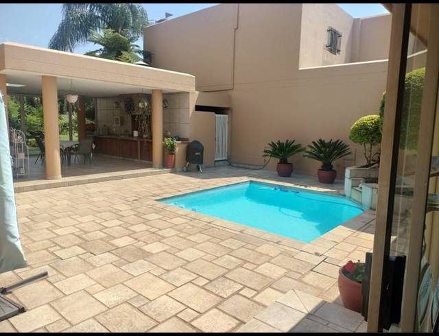 3 BEDROOM HOUSE FOR SALE IN LYNNWOOD MANOR